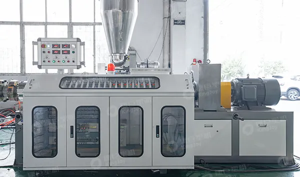 PVC Pipe Extruder